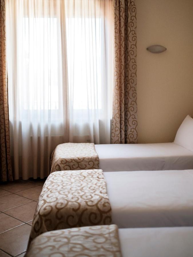Hotel Lory Forli Exterior photo