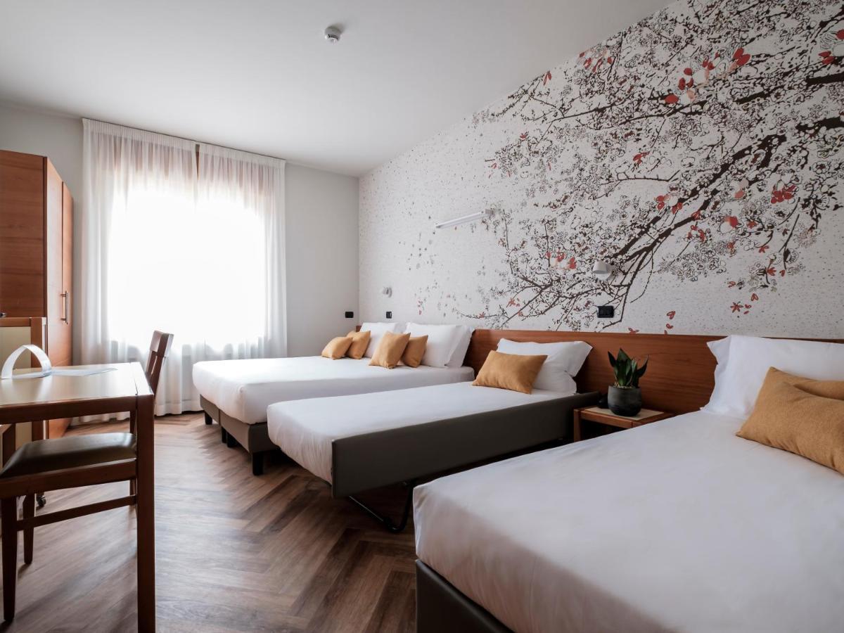 Hotel Lory Forli Exterior photo